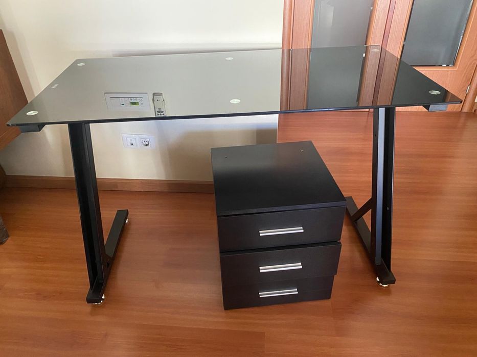 Secretaria de vidro temperado 120 cm + modulo gavetas + cadeira de escritorio Taples