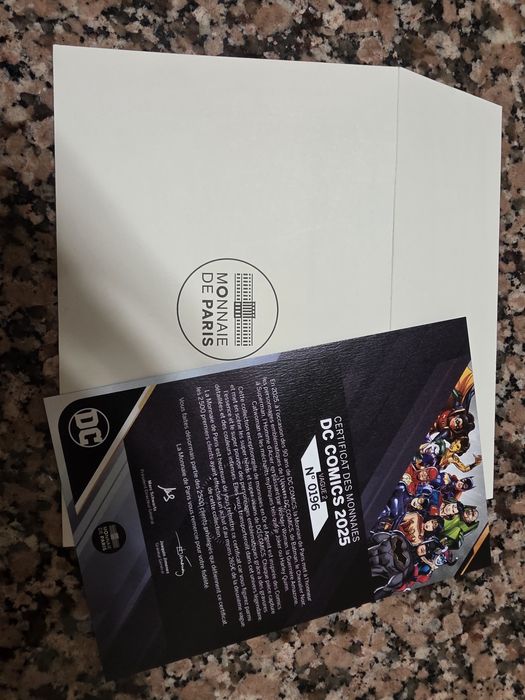 Caixa de coleção oficial  de moedas de prata e ouro DC Comics de 2025