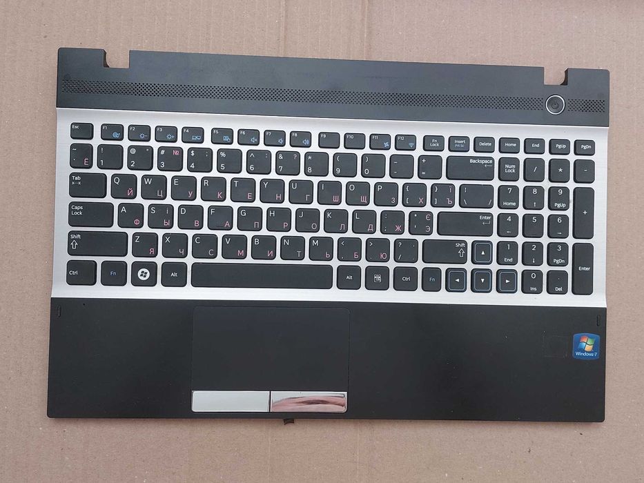 Професійна розбірка ноутбука Samsung NP305V5A