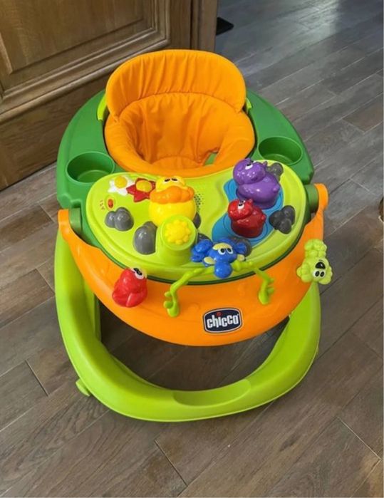 Продам детские ходунки Chicco с музыкальной панелью