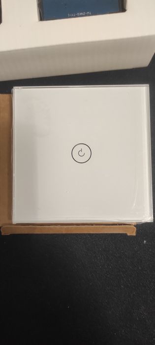 Dwa włączniki tuja Smart