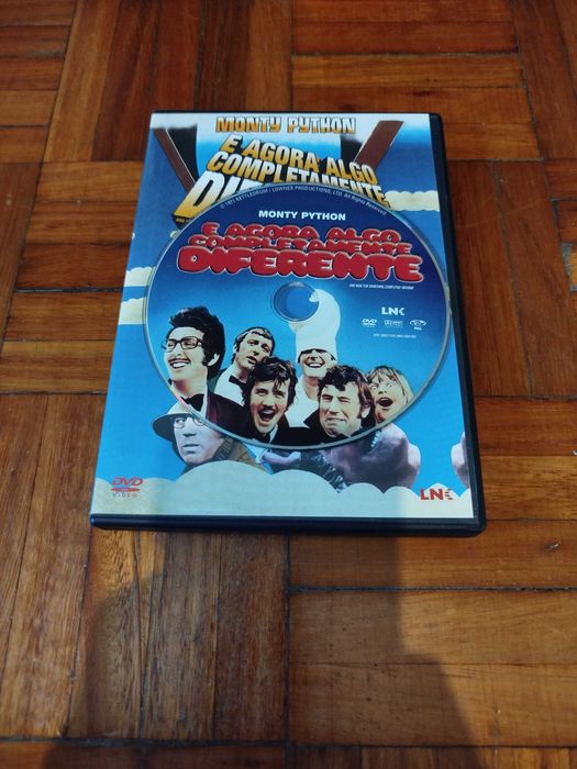 DVD Monty Python's E Agora Algo Completamente Diferente