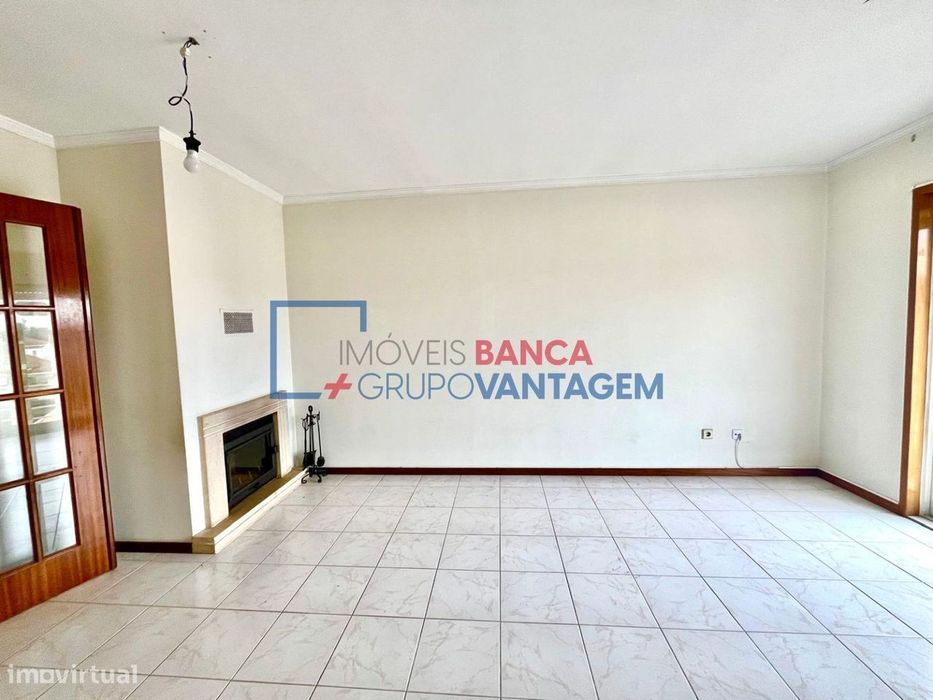 Apartamento T2 C/Varanda - Gondomar