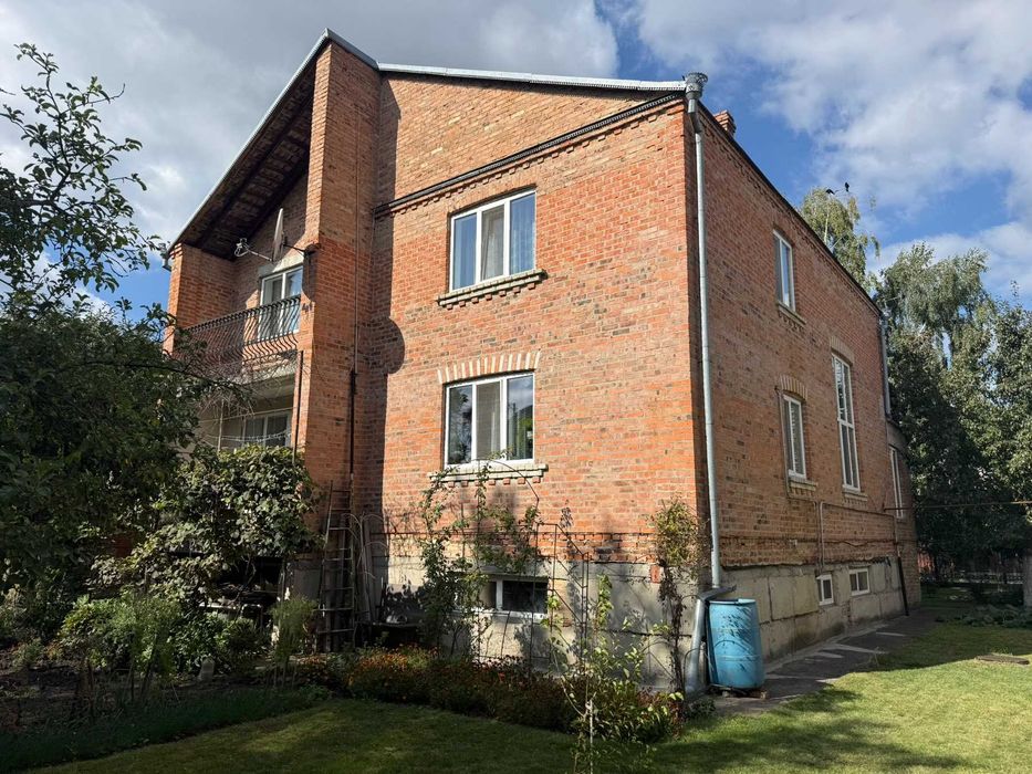 Продам будинок 260кв.м район Львівської (власник)