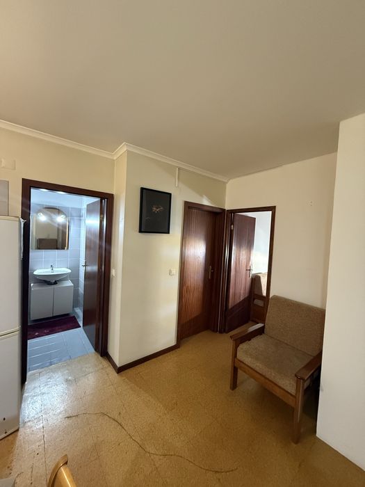 Quarto mobiliado, tv,cama casal + beliche em Penha de França Lisboa
