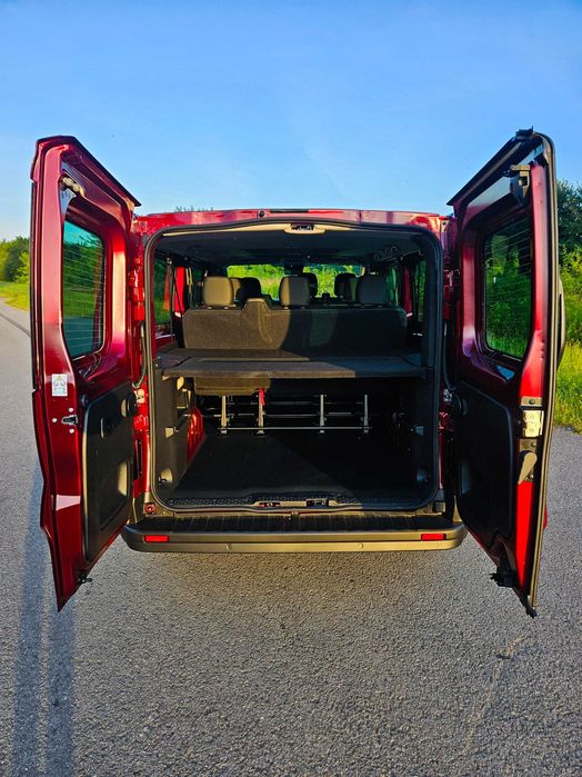 Wynajem Bus 9 osobowy 2024 Renault Trafic LONG Wypożyczalnia  Wesela