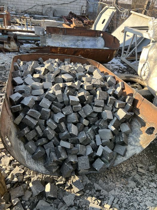 Бруківка (брусчатка гранитная, шашка) з граніту від виробника