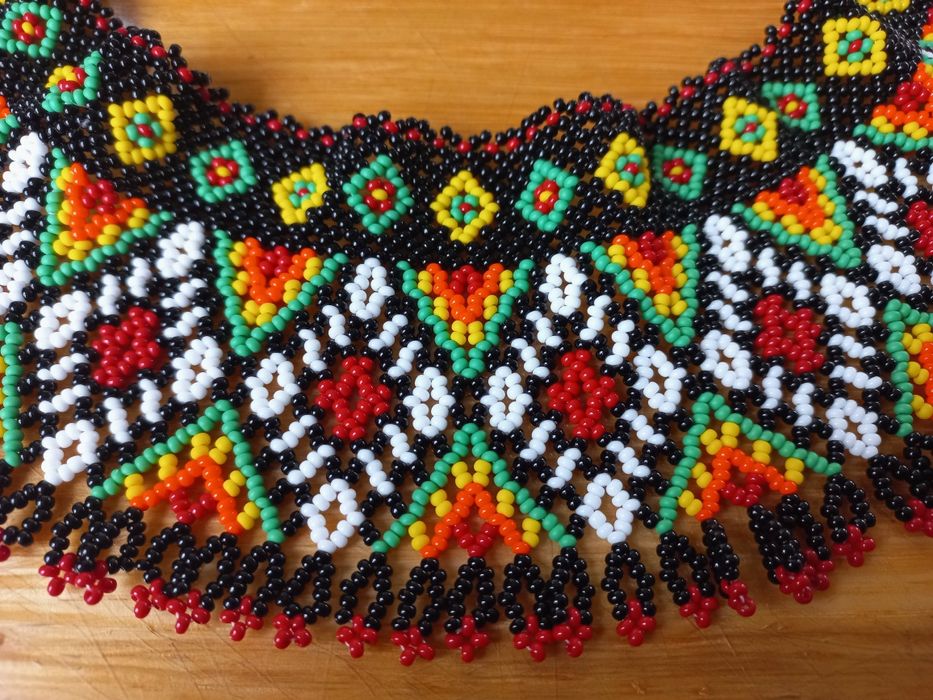 Традиційна українська силянка з бісеру, намисто до вишиванки