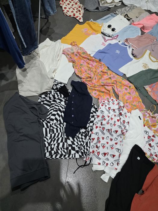 Sprzedam ubrania dla dziewczynki 140-160 cm