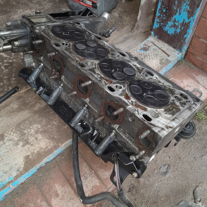 Головка блоку Opel  2.0 без турбіни