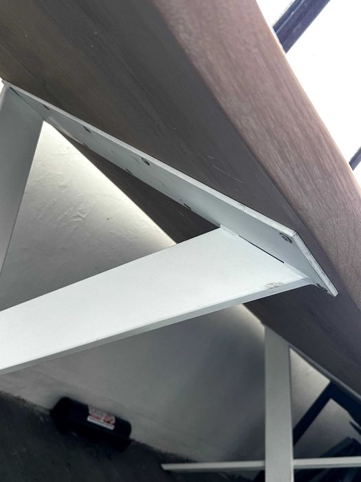 Stół z litego drewna - biały stelaż