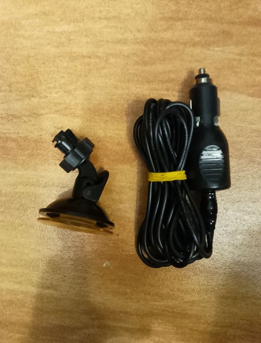 Продам видеорегистратор Aspiring at130