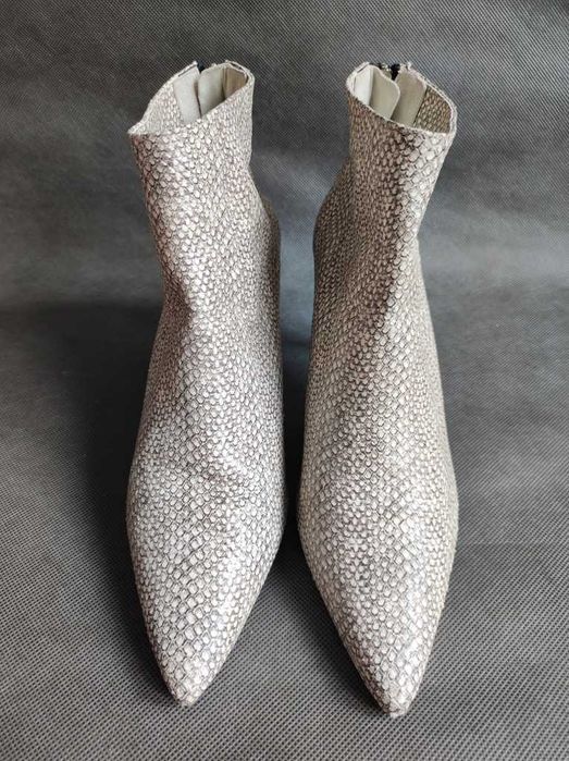 - StimM - Markowe botki R. 41