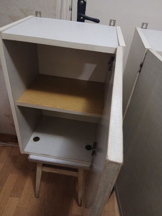 Шкафчик навесной