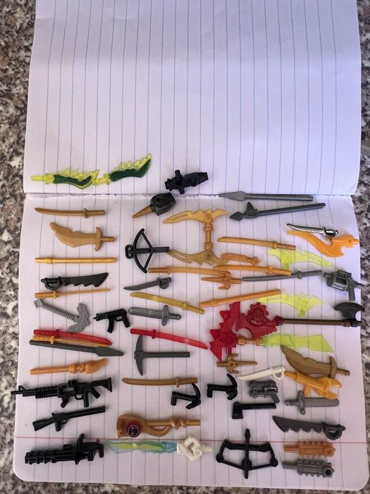 Фігурки лего мечі лего деталі лего