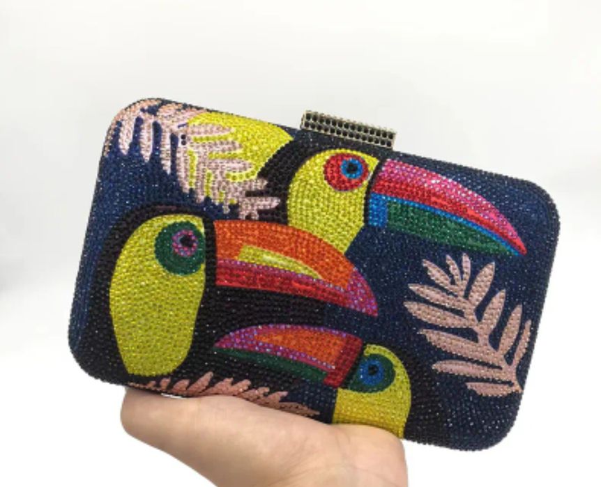 Клатч вечірній в стразах новий