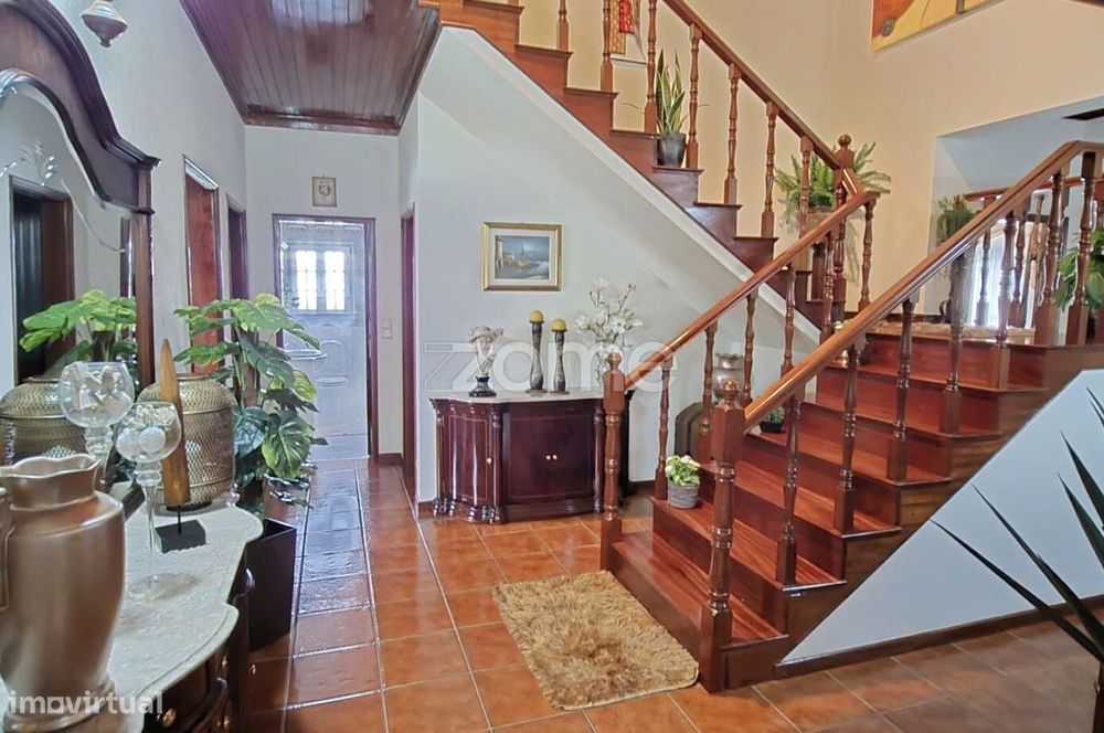 Moradia com 3 frações independentes habitacionais