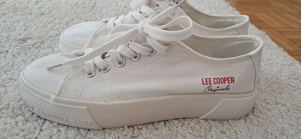 Trampeczki Lee Cooper 38