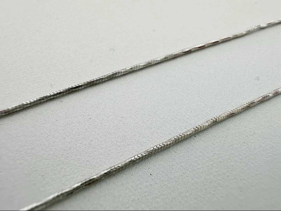 Ciekawy srebrny łańcuszek damski o splocie linka 2,9G 925