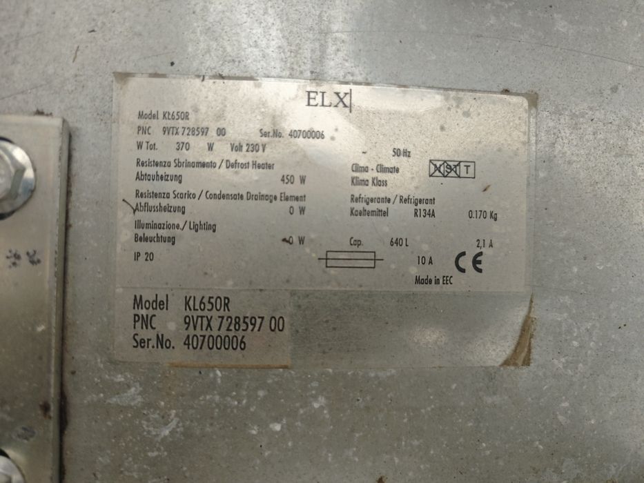 Професійний холодильник шафа 640 л Electrolux Італія