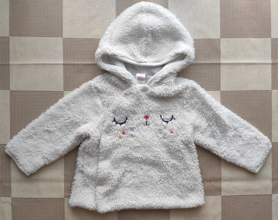 Biała bluza polar z kapturem r.80/86