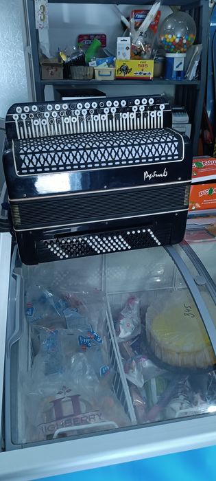 Продам муз інструменти ціну уточнюйте