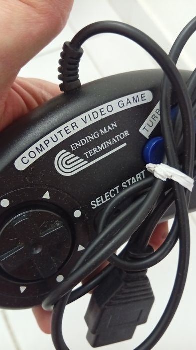 Comando antigo retro de videojogos