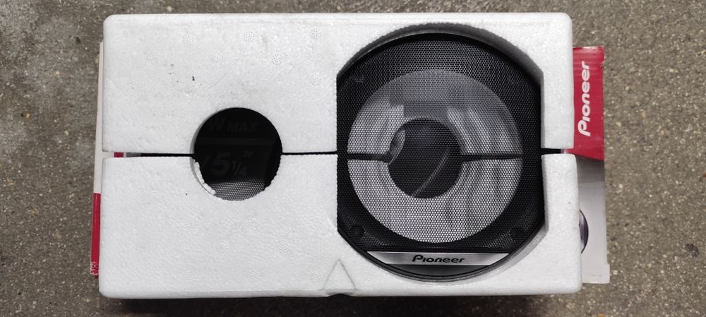 Grelhas/capas de colunas Pioneer.