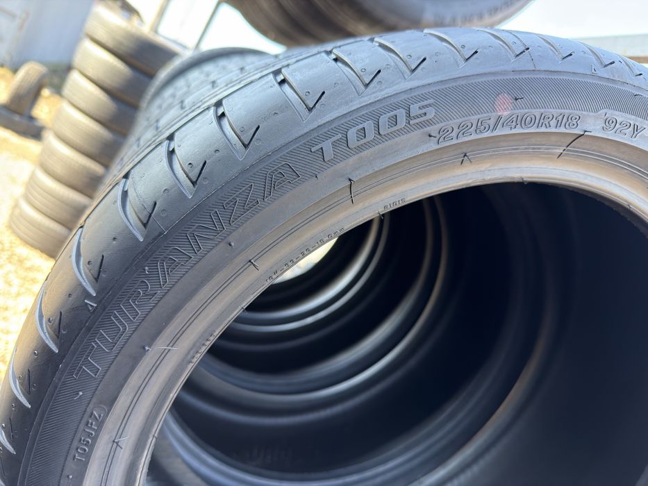Шини демо 225/40 R18 Bridgestone 4шт