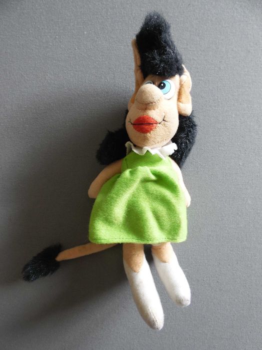 Boneco Peluche Hugolina