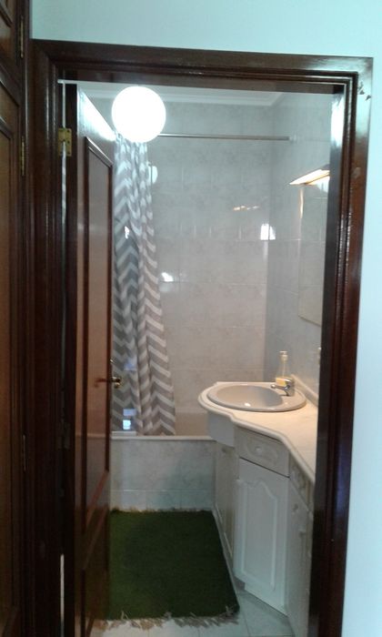 Arrendo quarto ao Arrábida