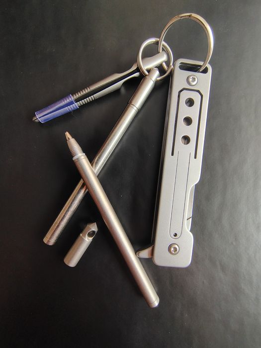 Titanium pen. Миниатюрная ,титановая , шариковая ручка ( EDC ). Тактическая ручка - брелок.