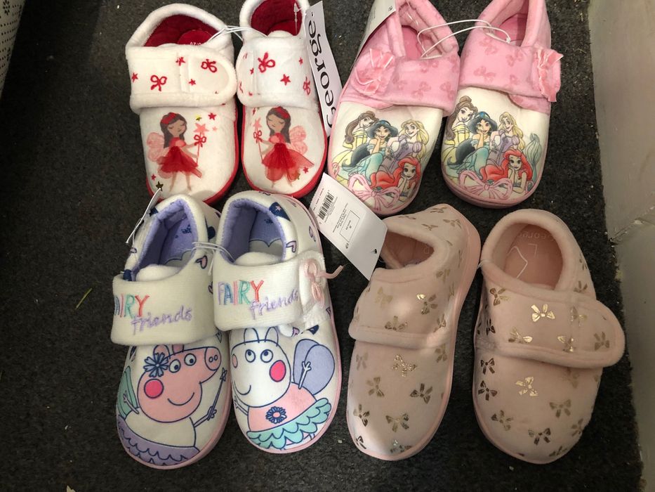 Нові дитячі капці дівчинка новые детские тапочки девочка в садик