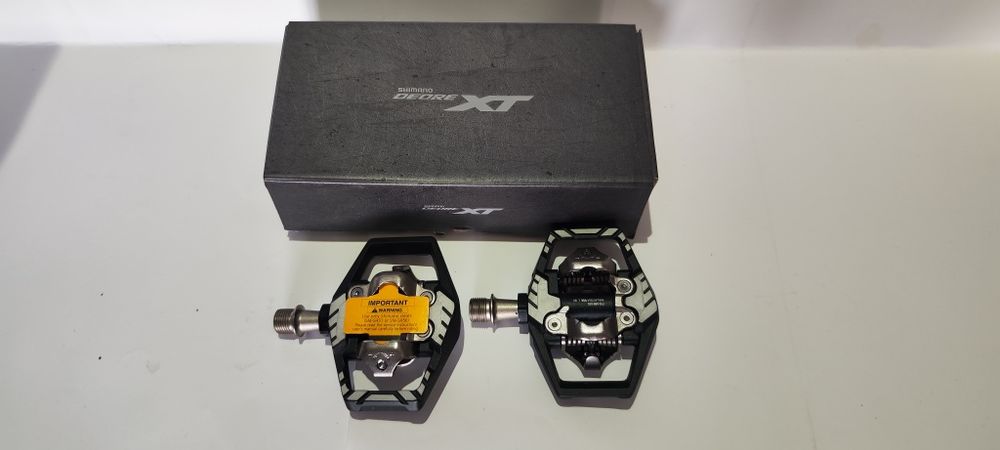 Pedais Shimano XT plataforma