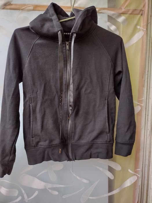 Ciepła bluza z kapturem