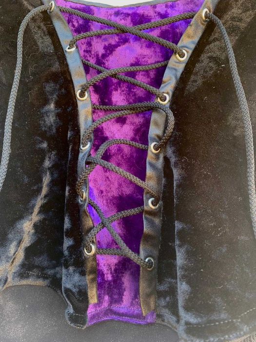 Top veludo preto e roxo