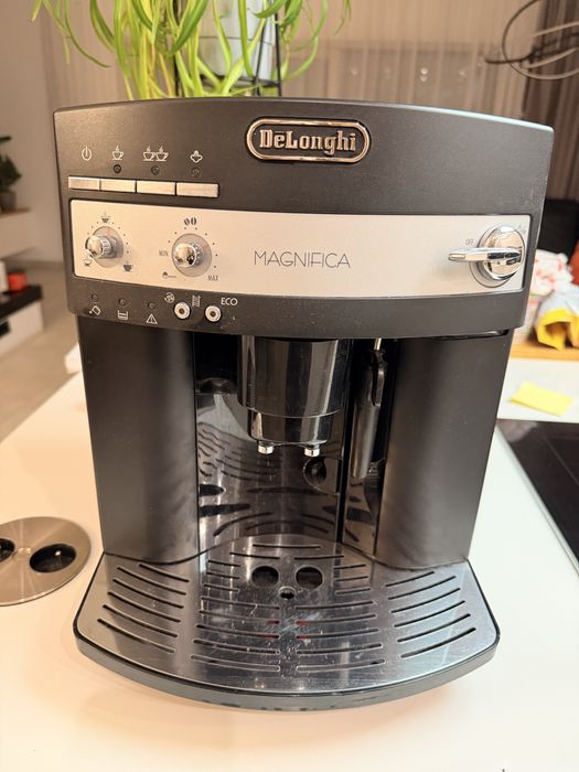 Ekspres do kawy  De’Longhi Magnifica