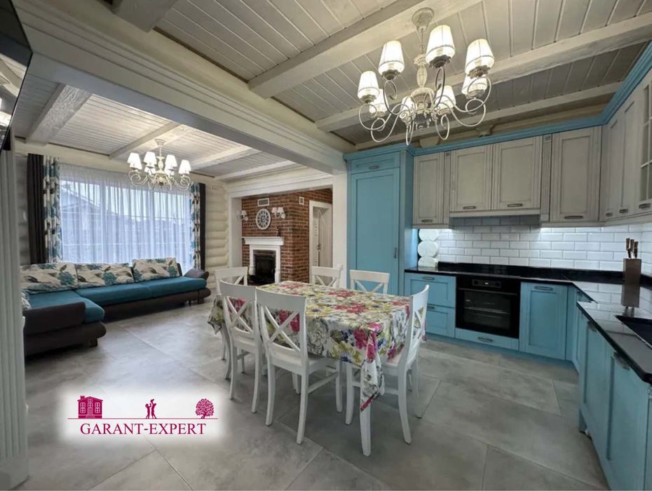 Просторий будинок у Тарасівці: зруб, 4 спальні, 7,5 соток!