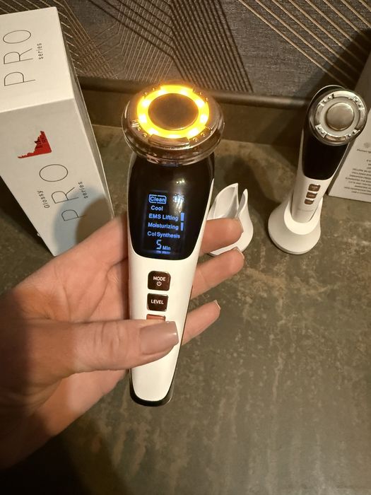 Мікрострумовий ліфтинг, масажер . Прилад для кріотерапія , ліфтинг BEAUTIFLY B-Glossy PRO