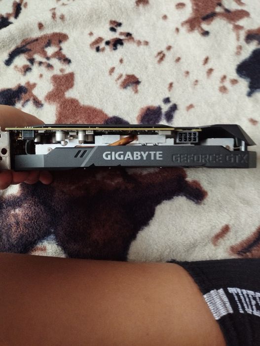 Dzień dobry mam do sprzedania kartę graficzną urzywaną GTX 1660