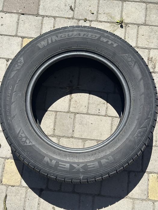 Гума NEXEN Winguard WinSpike зима 235/65 R16C