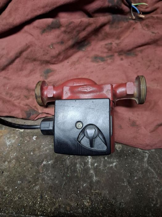 Pompka obiegowa CO grundfos