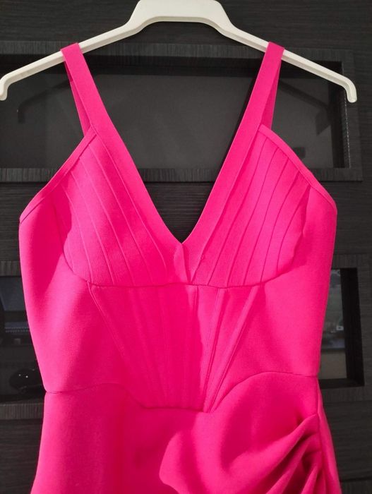 Sprzedam różową sukienkę