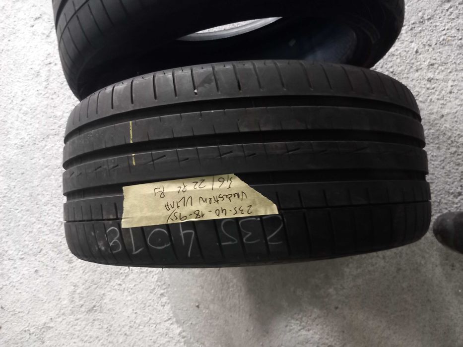 2 pneus 235/40R18 Vredstein