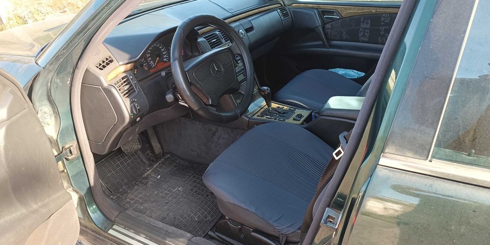 Mercedes e 300 TD 177cv