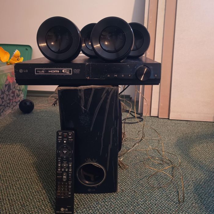 Zestaw telewizor i kino domowe 5+1