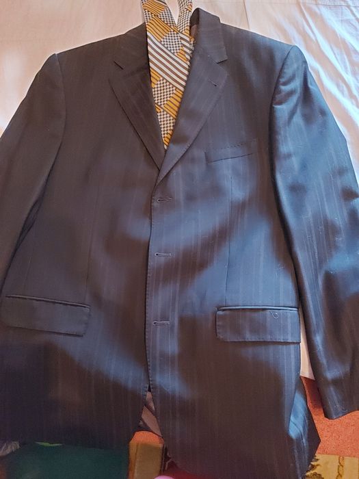 Костюм мужской тройка.