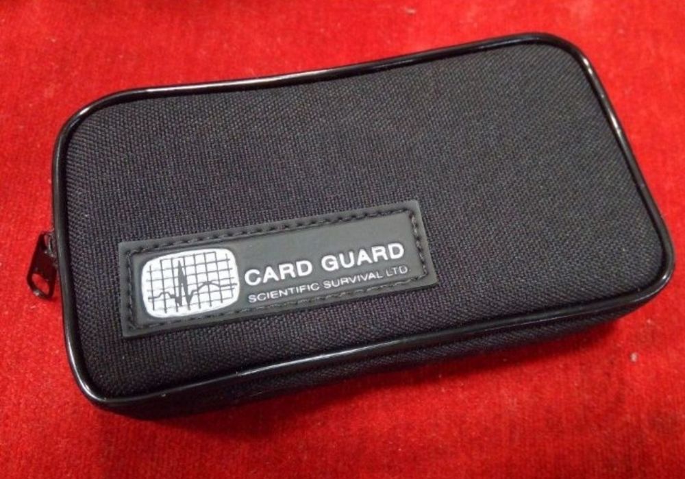 Czarny piórnik mały