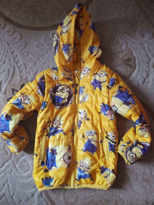 Куртка деми/миньоны/7-9лет