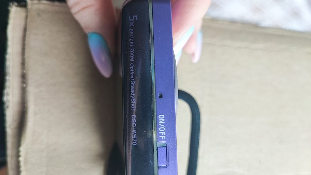 Sony Cyber-shot DSC-W570